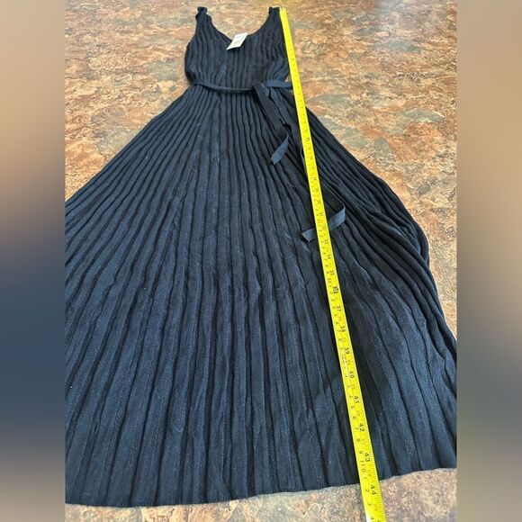 Banana Republic Sweater Dress Pleated Maxi Black Tie Waist Stretch Sz SP - Picture 11 of 11